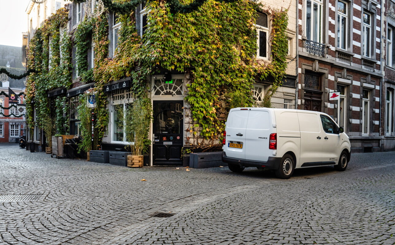 Elektrische bestelbus centrum Maastricht