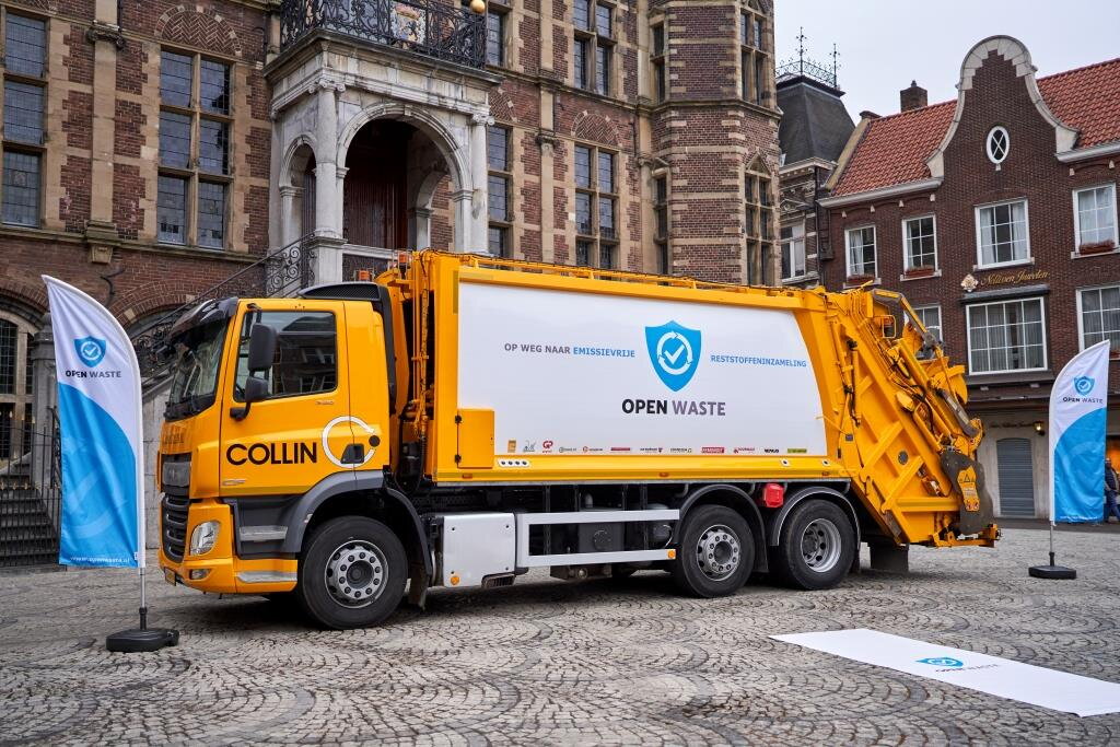 Vuilniswagen van Collin Open Waste