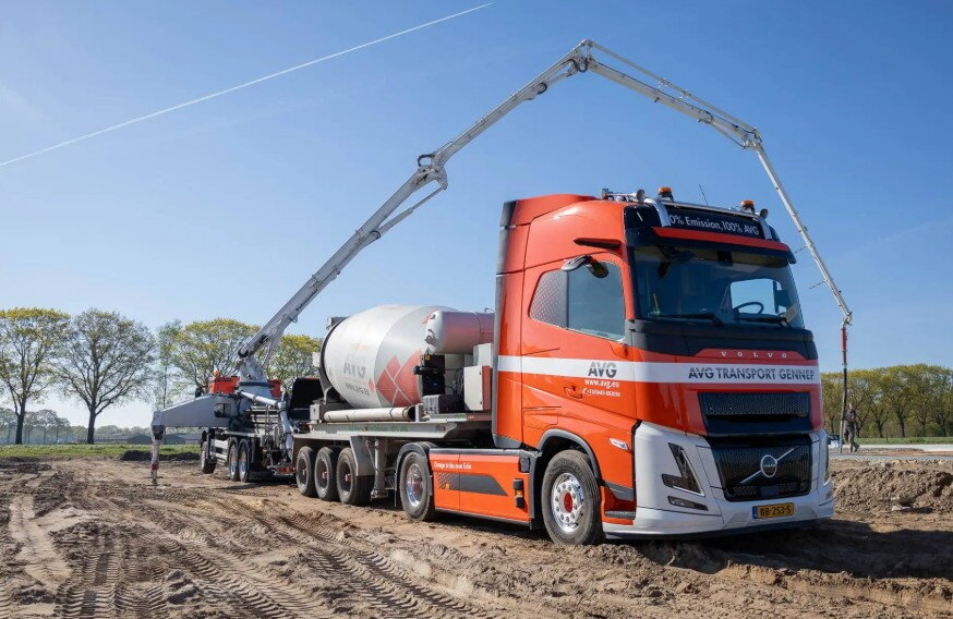 Vrachtwagen van AVG uit Heijen