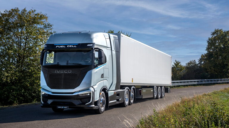 Iveco s-eway truck aangedreven door waterstof